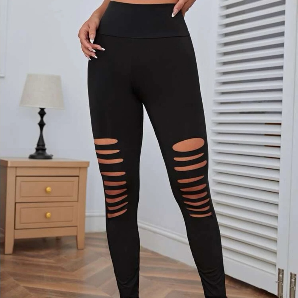 NEW cut out leggings